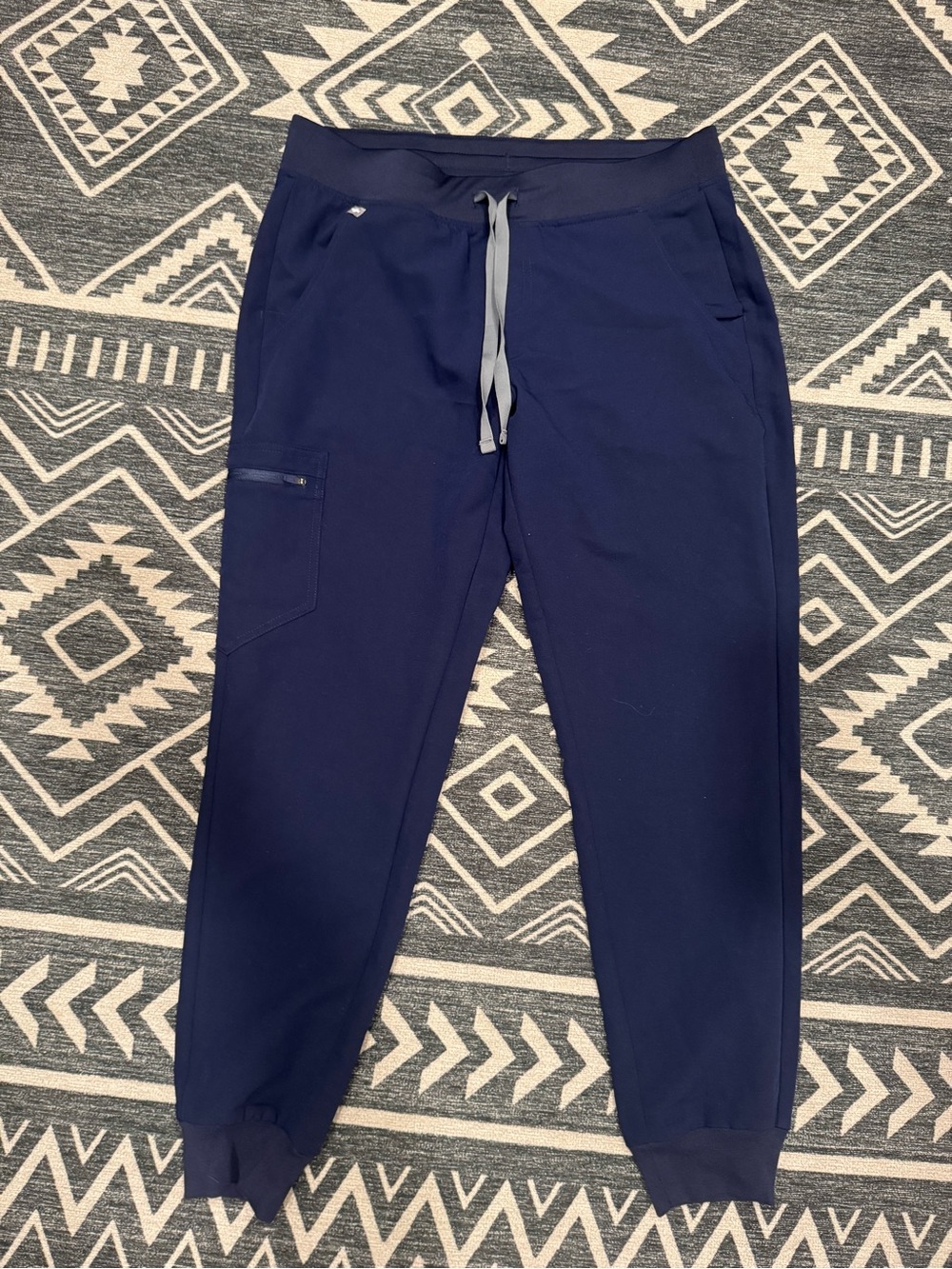Figs Scrubs mid rise joggers in navy